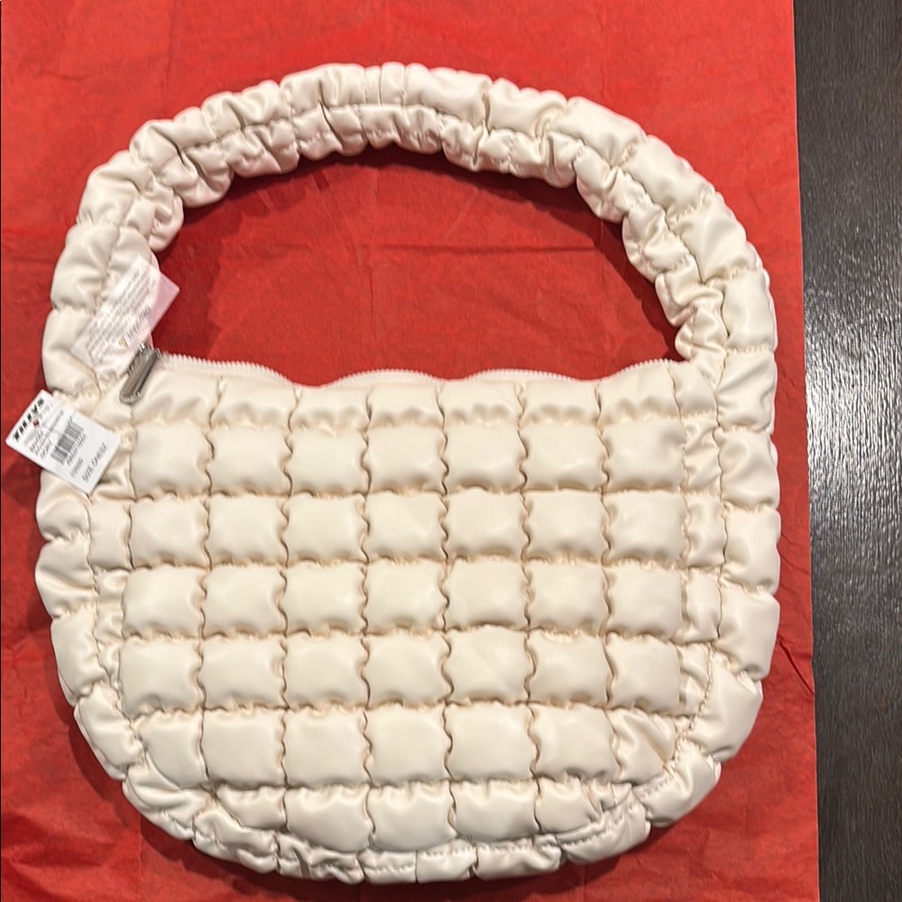 Tilly's Cream Quilted Hobo Bag